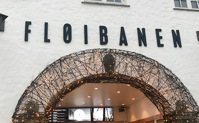 등산열차 입구(Fløibanen)