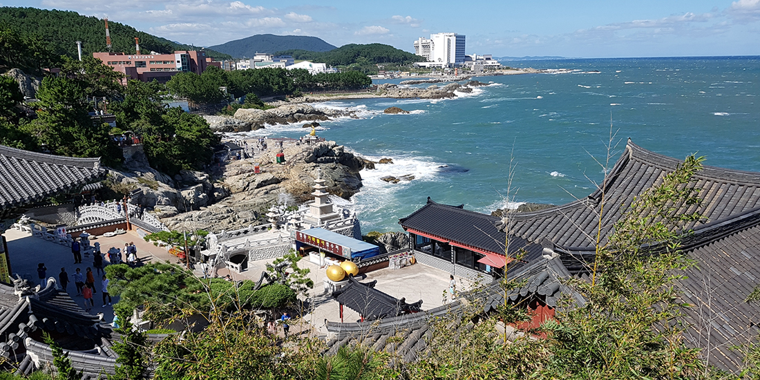 해수관음대불에서 내려다보는 용궁사 전경