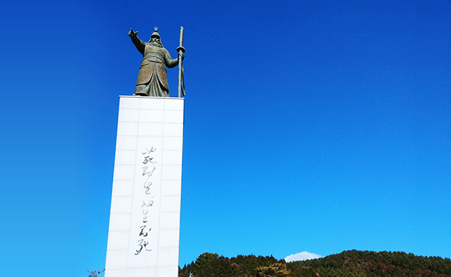 이순신 동상