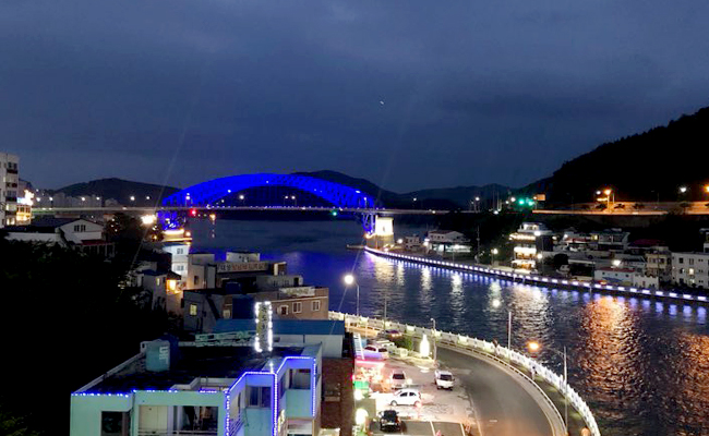 충무교에서 바라본 통영대교 1