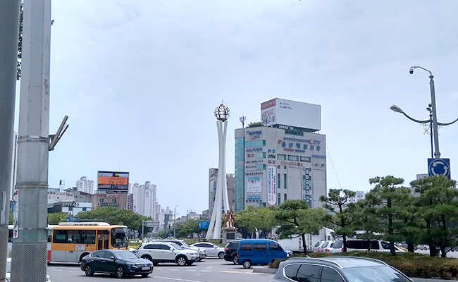 [사진 1] 멀리서 찍은 공업탑