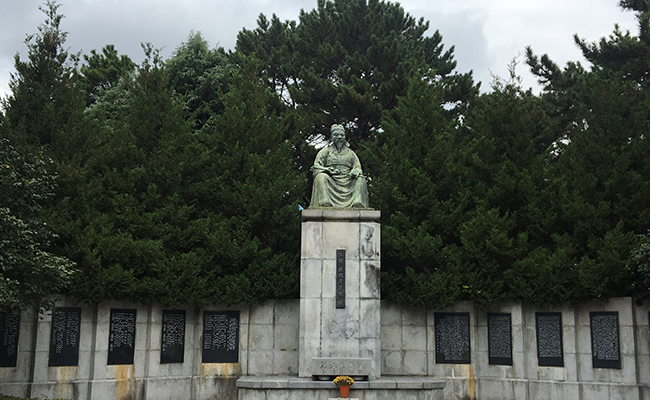 동백섬 최치원 동상