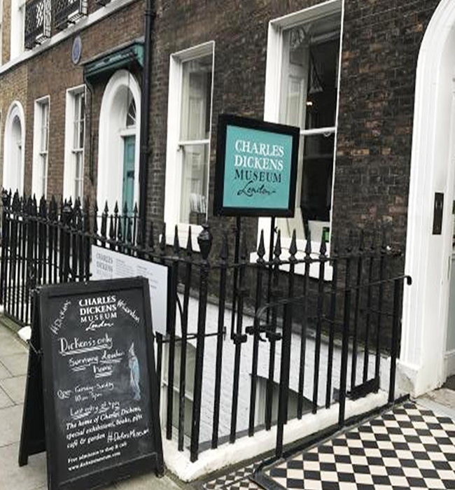 Charles Dickens Museum 입구