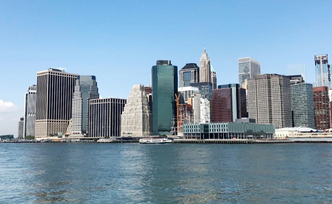 미국, 뉴욕, pier 17일대, 수상택시에서 본 pier 17파빌리온 건물과 빌딩 숲