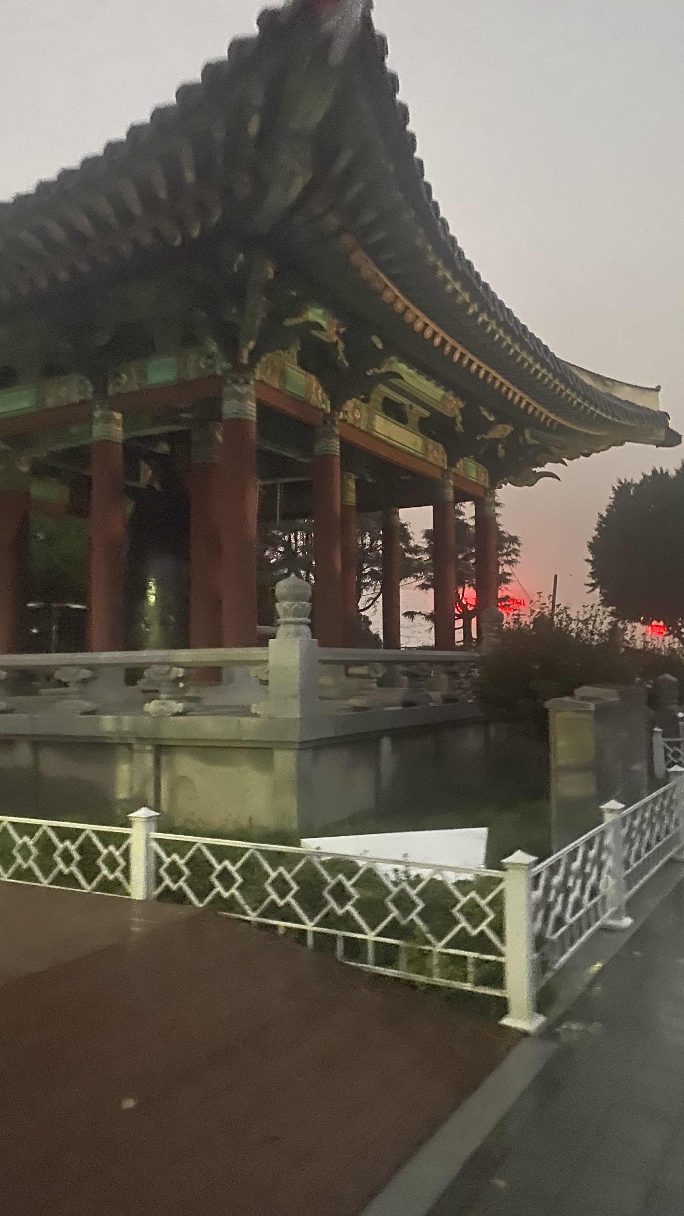 용두산 공원 내 시민의 종