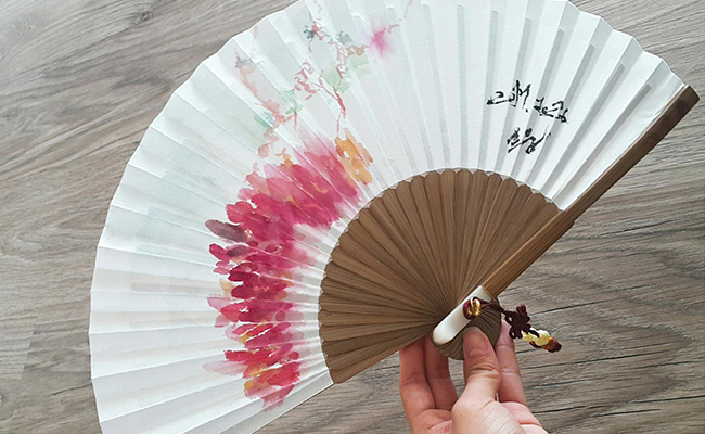 체험으로 제작한 부채
